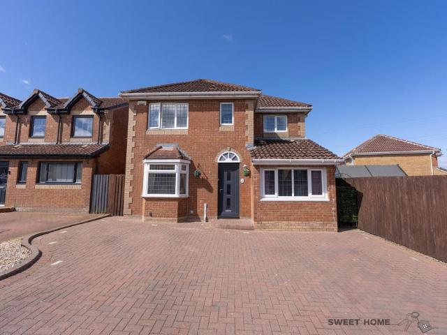 House for sale in Chapelhall, Scotland