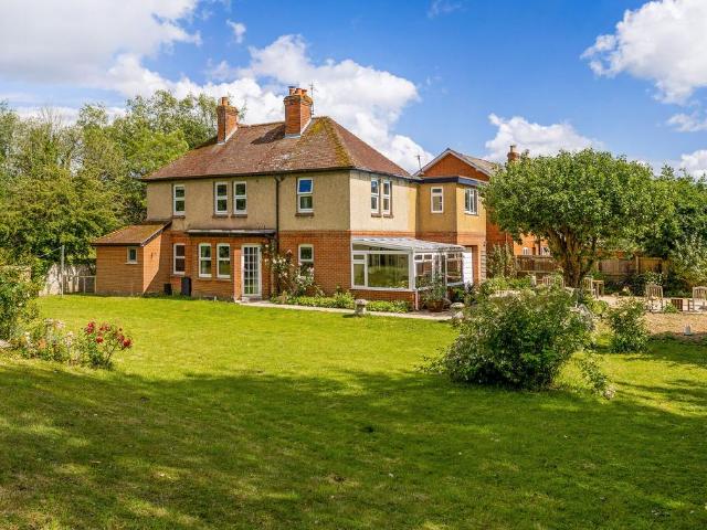 House for sale in Fugglestone St Peter, Wilton