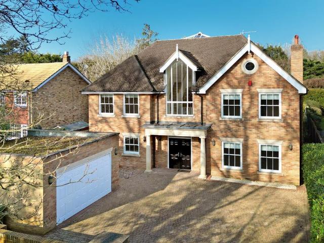 House for sale in Farnham Common, Buckinghamshire