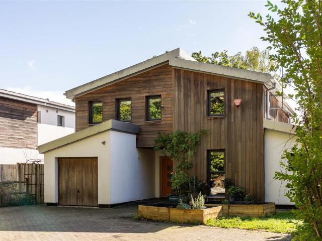 House for sale in Red Hill, Surrey