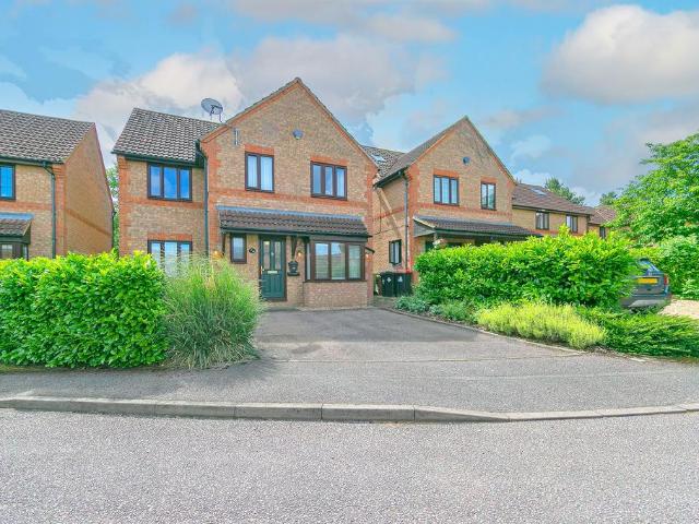 House for sale in Fenny Stratford, Milton Keynes