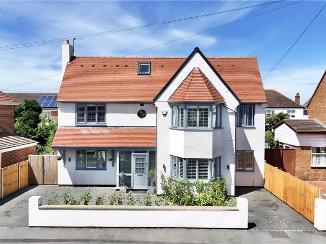 House for sale in Meols