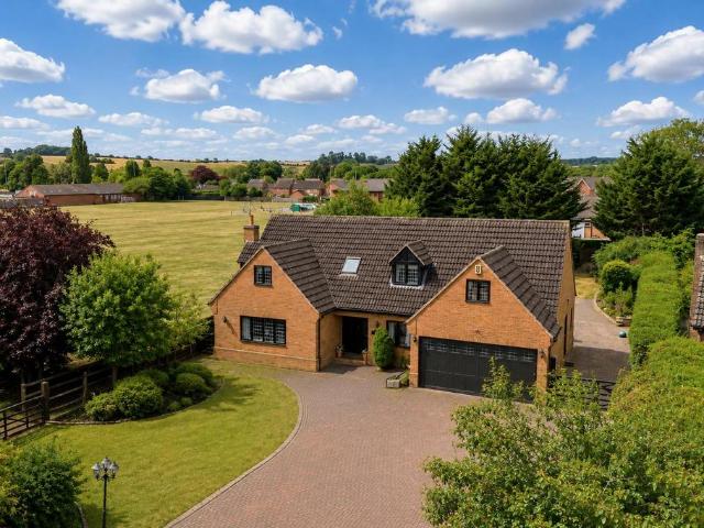 House for sale in Bugbrooke