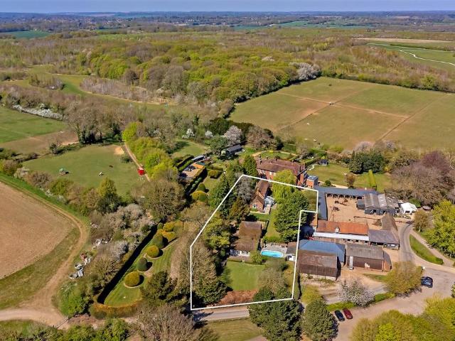 House for sale in Five Acres, Hertfordshire