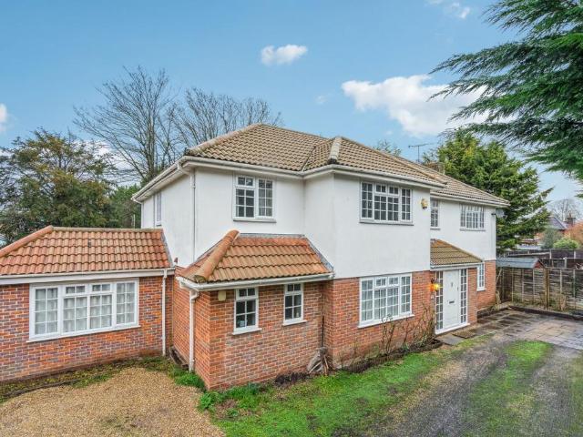 House for sale in Wooburn, Berghers Hill