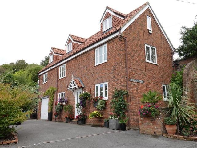 House for sale in Brent Knoll, Somerset