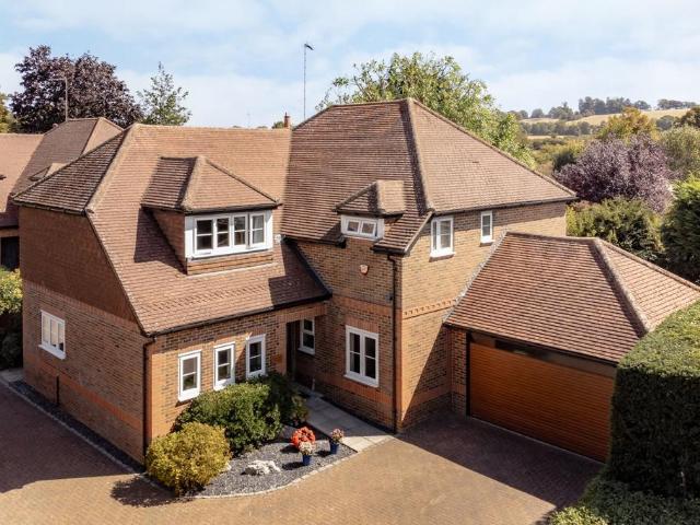 House for sale in Tring, Dacorum