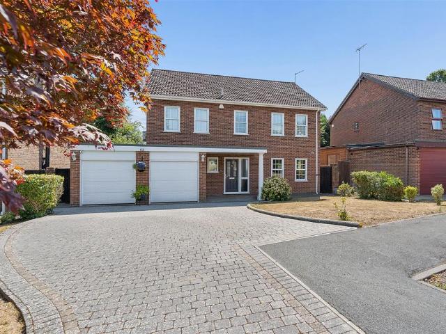 House for sale in Longfield and New Barn, Monks Orchard