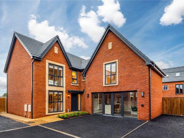 House for sale in Haslington