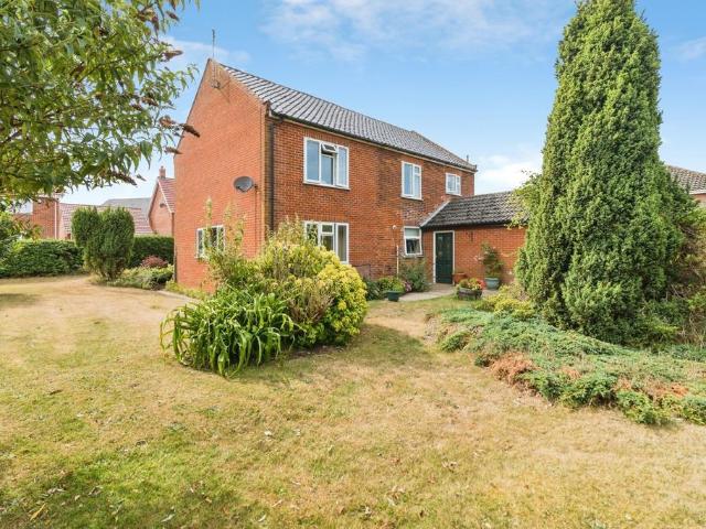 House for sale in Eastbridge, Suffolk