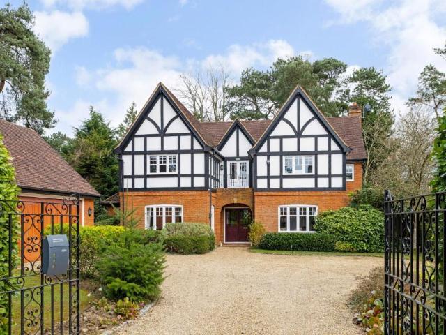 House for sale in Sunningdale