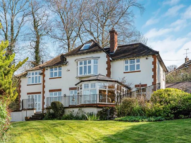 House for sale in Felden, Pouchen End