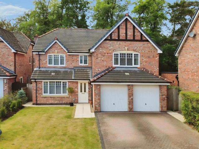 House for sale in Mossley, Congleton