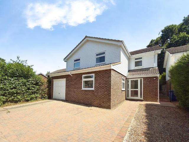 House for sale in Hanworth, Bracknell