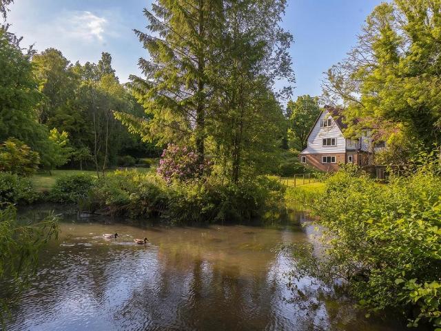 House for sale in Horsmonden, Sandown Park