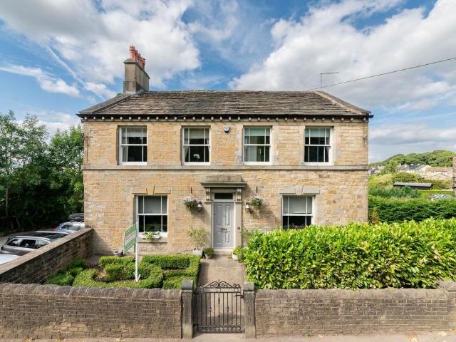 House for sale in Farnley Tyas, West Yorkshire