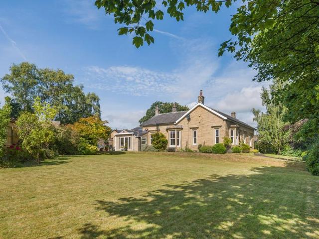 House for sale in Beaumont Park, Armitage Bridge
