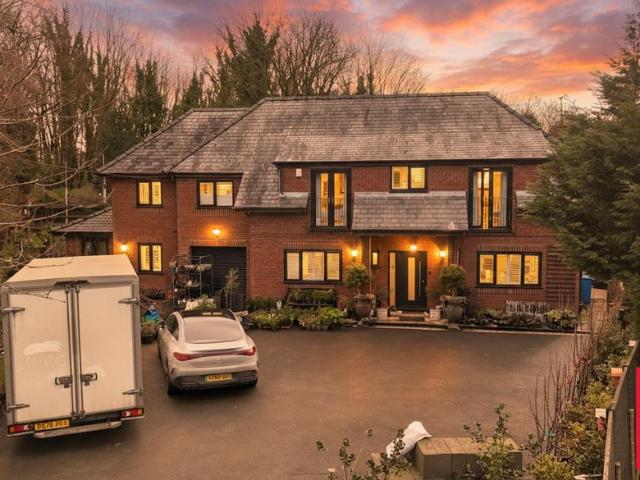 House for sale in Roe Green, Salford