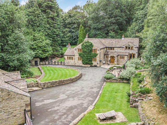 House for sale in Sowerby Bridge, Rishworth