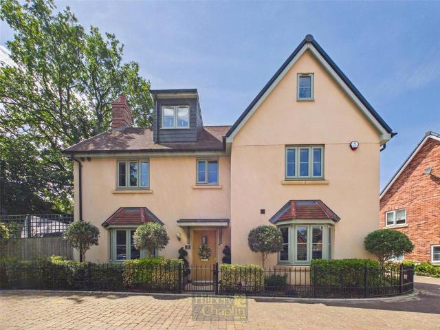 House for sale in Navestock Side, Essex