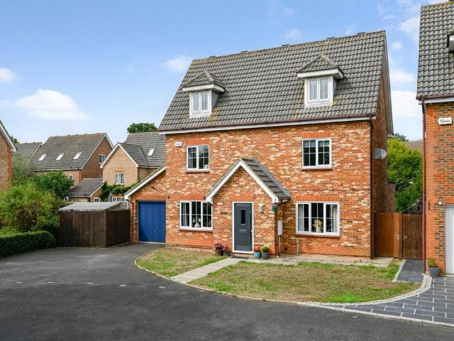 House for sale in Godinton Park, Bridgefield