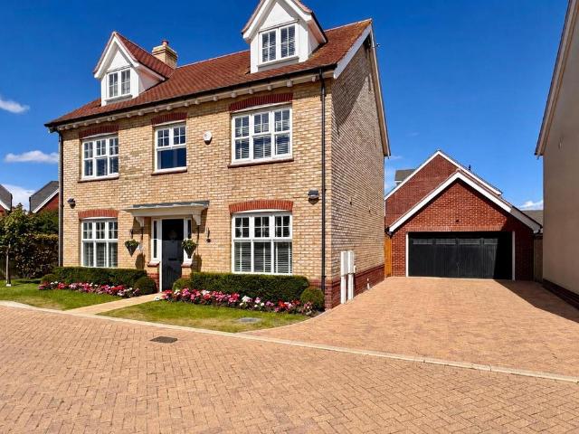 House for sale in Chipping Hill, Essex