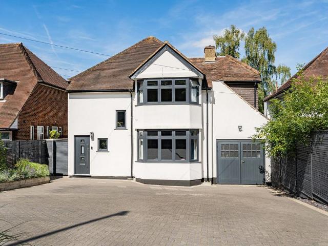 House for sale in Pachesham Park, Surrey