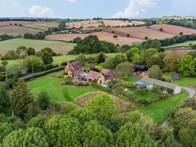 House for sale in Heightington, Wyre Forest