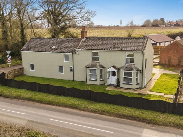 House for sale in Kirby Bedon, Burgh St Peter