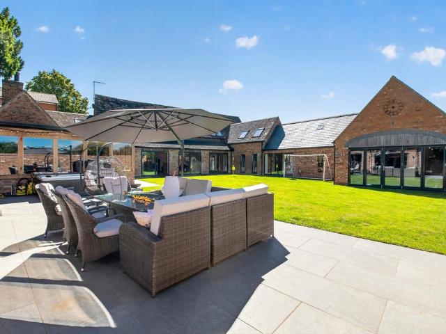 House for sale in New Bilton, Warwickshire