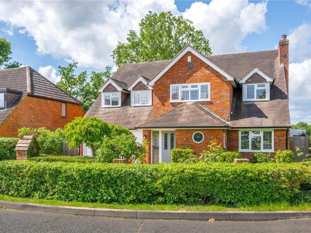 House for sale in Chalfont St. Peter, Denham