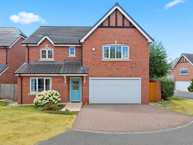 House for sale in Stone, Baswich