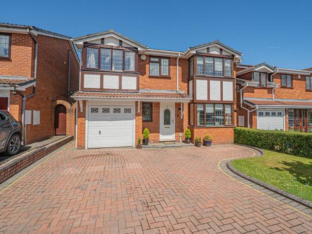 House for sale in Elmdon, West Midlands