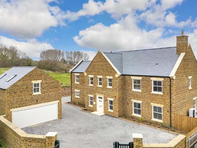 House for sale in Stanford On Avon, Leicestershire