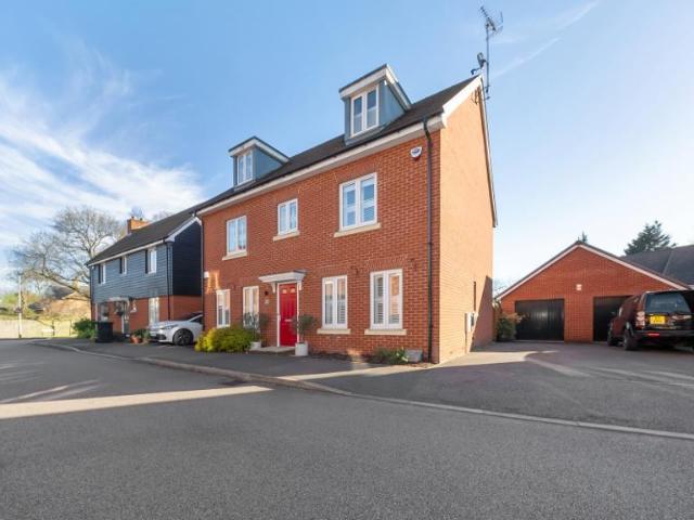 House for sale in Ampthill, Bedfordshire