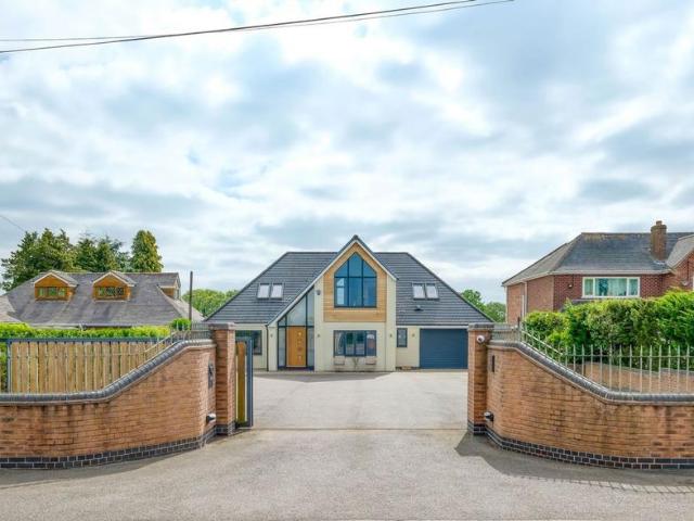 House for sale in Alderminster, Warwickshire