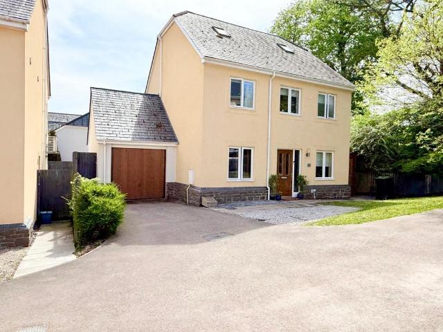 House for sale in New Court Farm, Wales