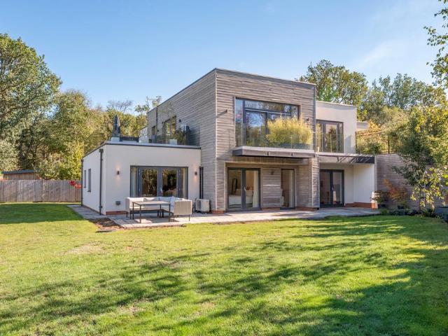 House for sale in Wrecclesham, Waverley