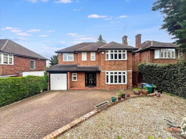House for sale in Broadfields, Greater London