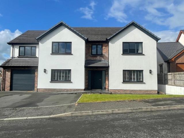 House for sale in Cwmffrwd, Wales