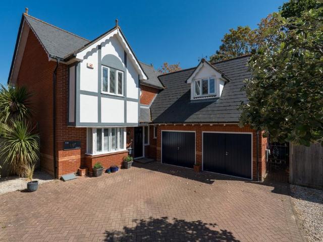 House for sale in Fordham Heath, Essex