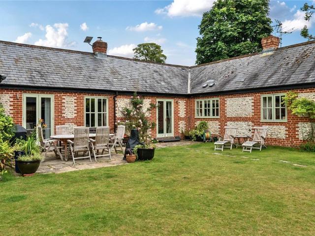 House for sale in Barton Stacey, Hampshire