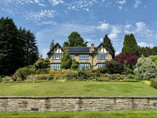 House for sale in Bardsey cum Rigton, West Yorkshire