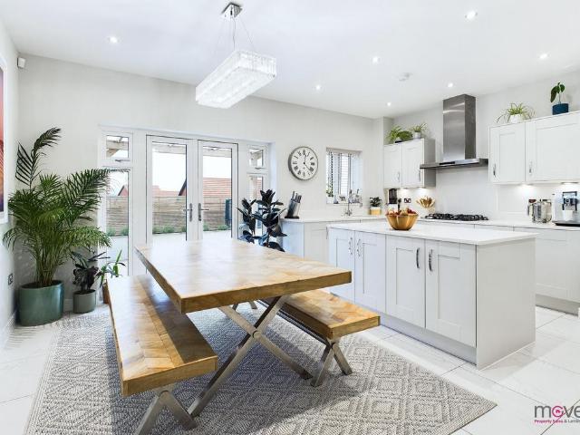 House for sale in Witcombe, Pamington