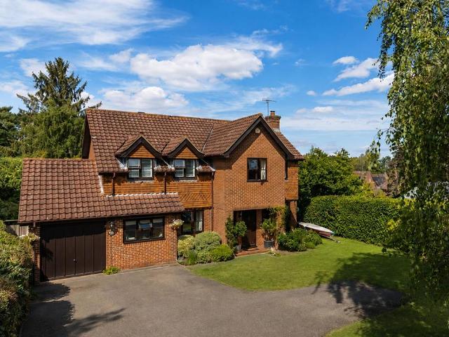 House for sale in Sandown Park, Kent