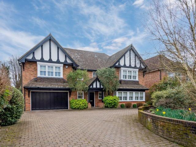 House for sale in Heronsgate, Batchworth