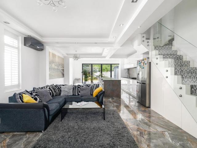 House for sale in London Borough of Hounslow, Feltham