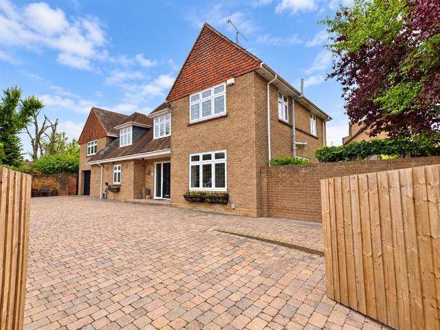 House for sale in Moulsham, Chelmsford