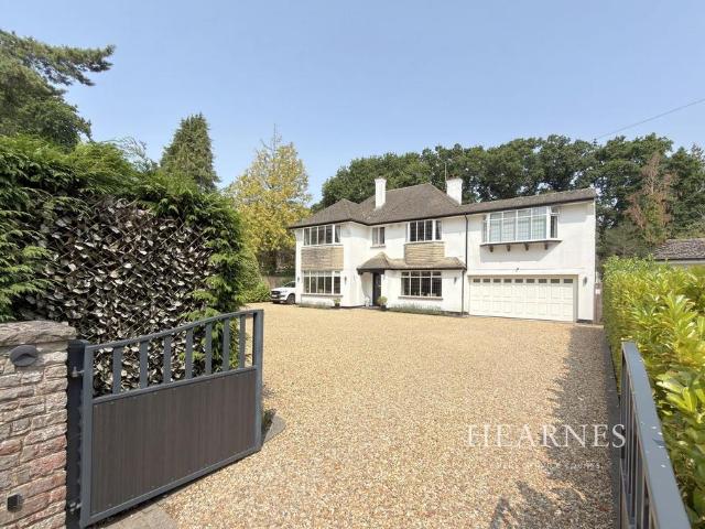 House for sale in Talbot Village, Bournemouth