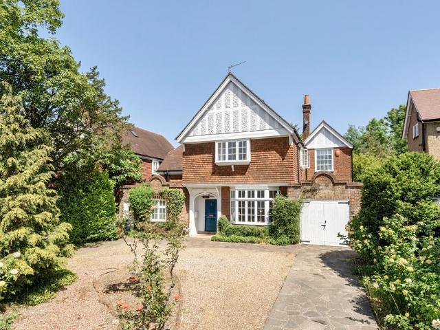 House for sale in Pinner, Greater London